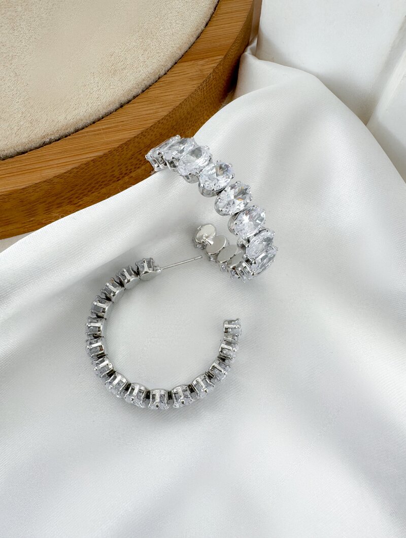 Brinco Folheado a Ouro 18k e Prata Argola de Zircônias