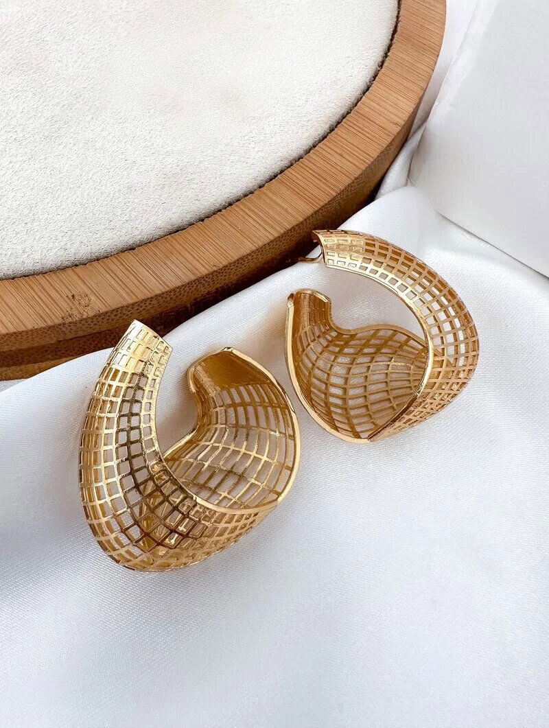 Brinco Folheado a Ouro 18k e Prata Argola Design Quadriculada