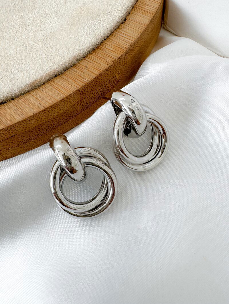 Brinco Folheado a Ouro 18k e Prata Argola Dupla com Ponteira