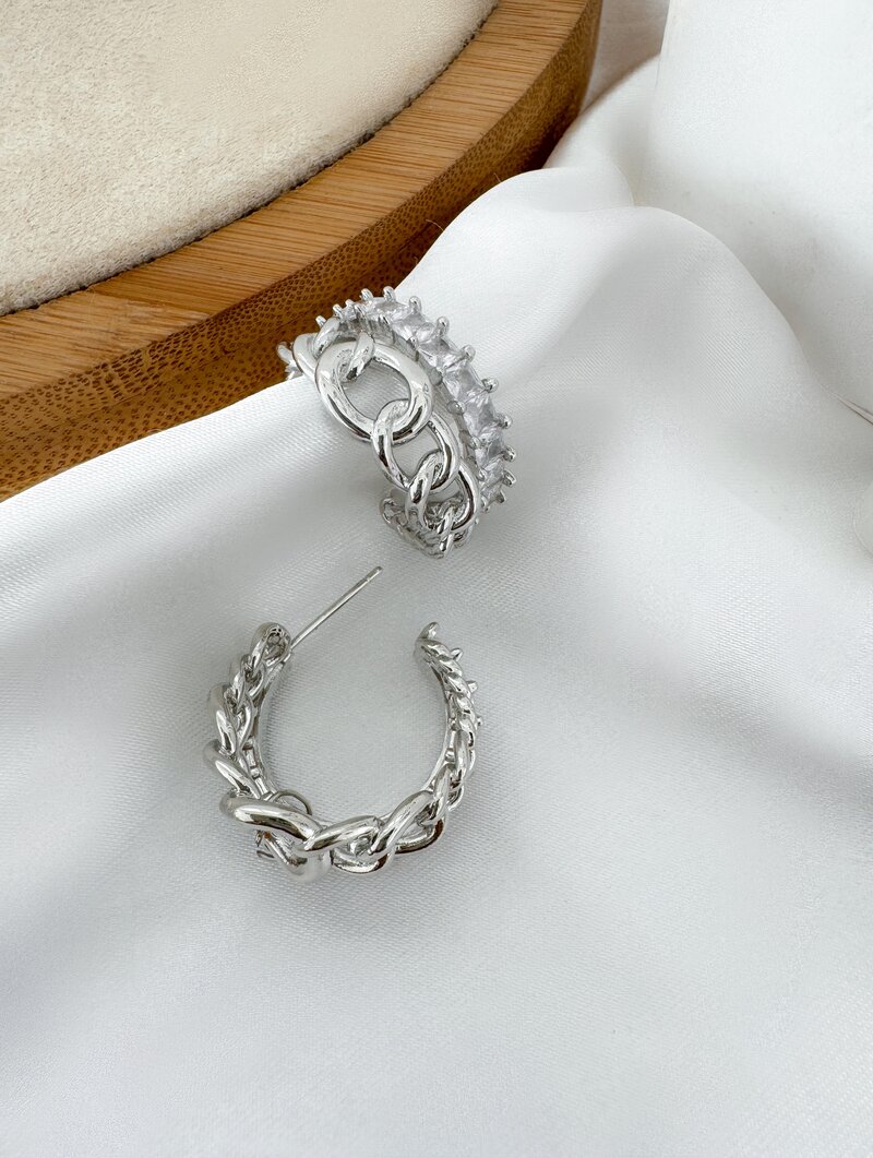 Brinco Folheado a Ouro 18k e Prata Argola Dupla Correntaria com Zircônias