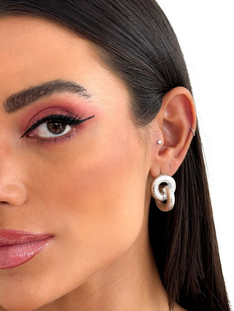 Brinco Folheado a Ouro 18k e Prata Argola Dupla Entrelaçada