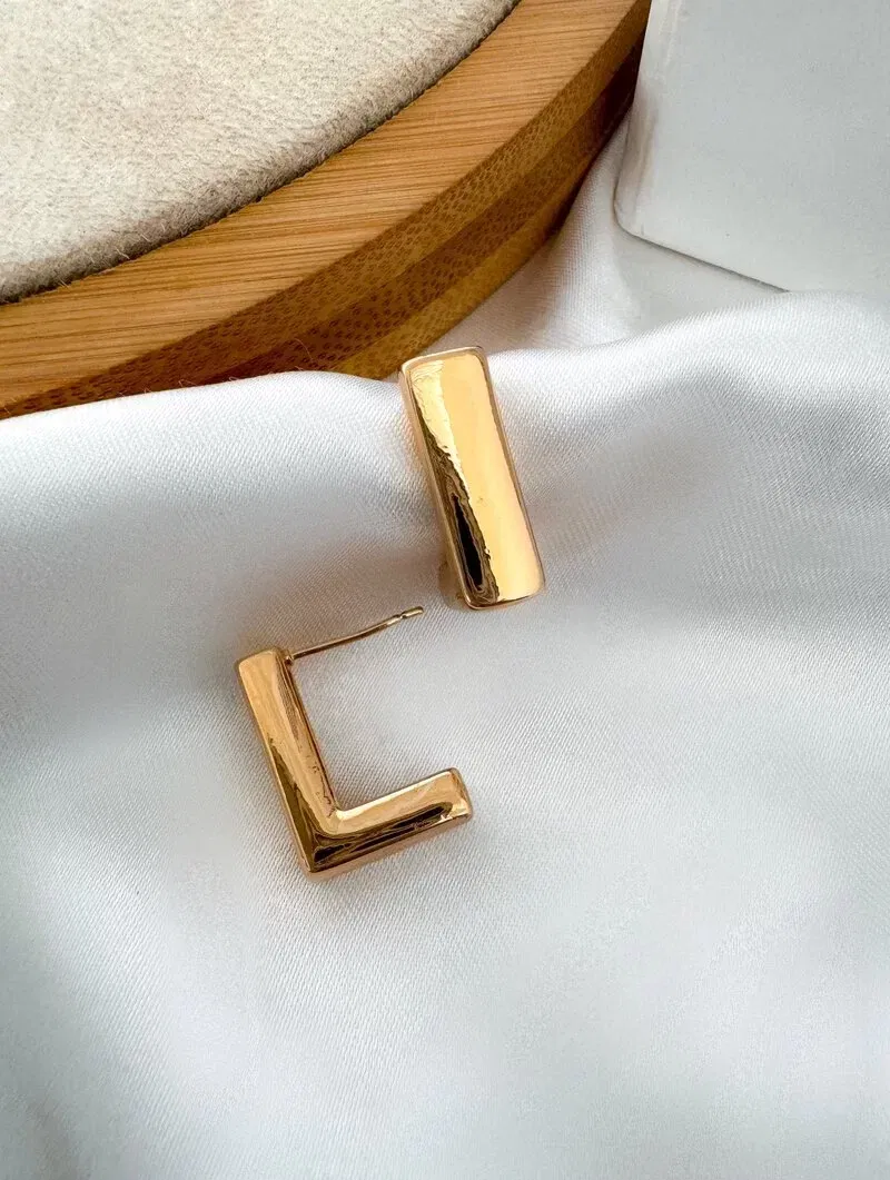 Brinco Folheado a Ouro 18k e Prata Argola em L