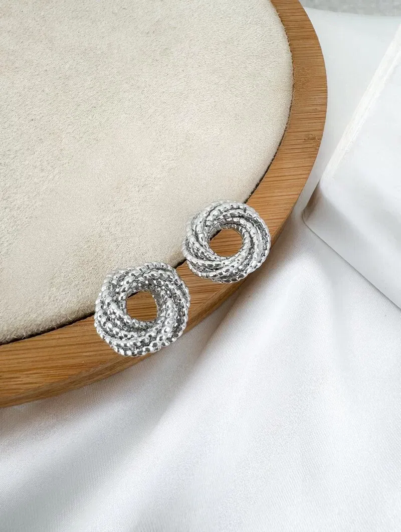 Brinco Folheado a Ouro 18k e Prata Argola Fios Texturizados M