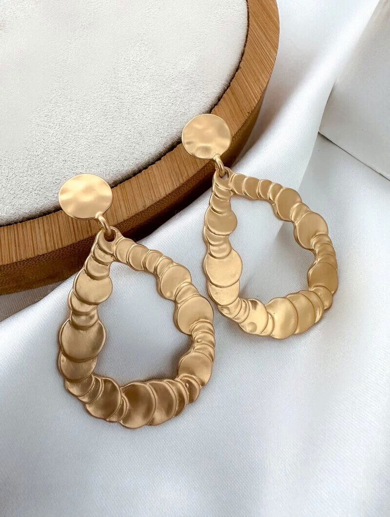 Brinco Folheado a Ouro 18k e Prata Argola Formato Gota Fosca