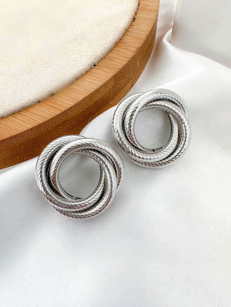 brinco folheado a ouro 18k e prata argola frontal três fios