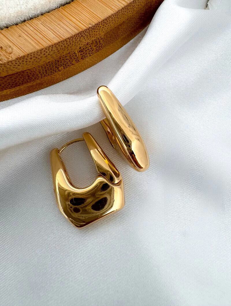 Brinco Folheado a Ouro 18k e Prata Argola Geométrica Fecho Click