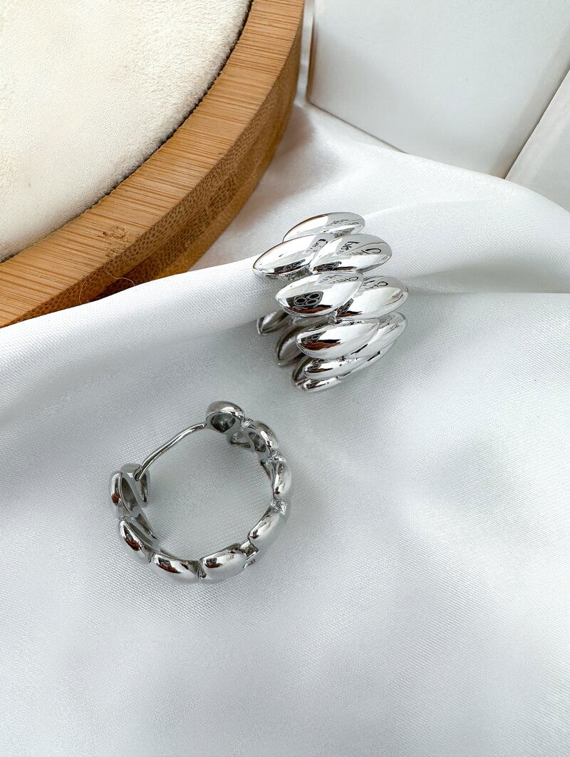 Brinco Folheado a Ouro 18K e Prata Argola Gomos