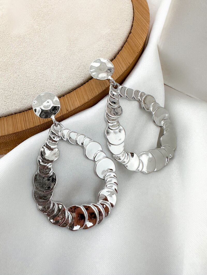 Brinco Folheado a Ouro 18k e Prata Argola Gota com Ponteira