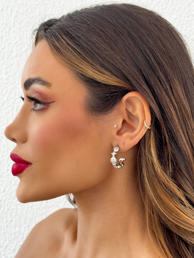 Brinco Folheado a Ouro 18k e Prata Argola Inspiração Grandes Marcas