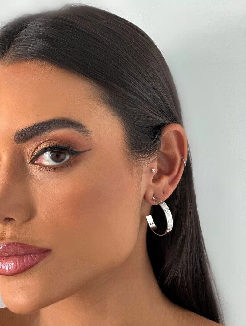 Brinco Folheado a Ouro 18k e Prata Argola Inspiração Joalheria