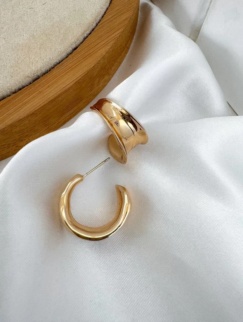 Brinco Folheado a Ouro 18k e Prata Argola Lisa