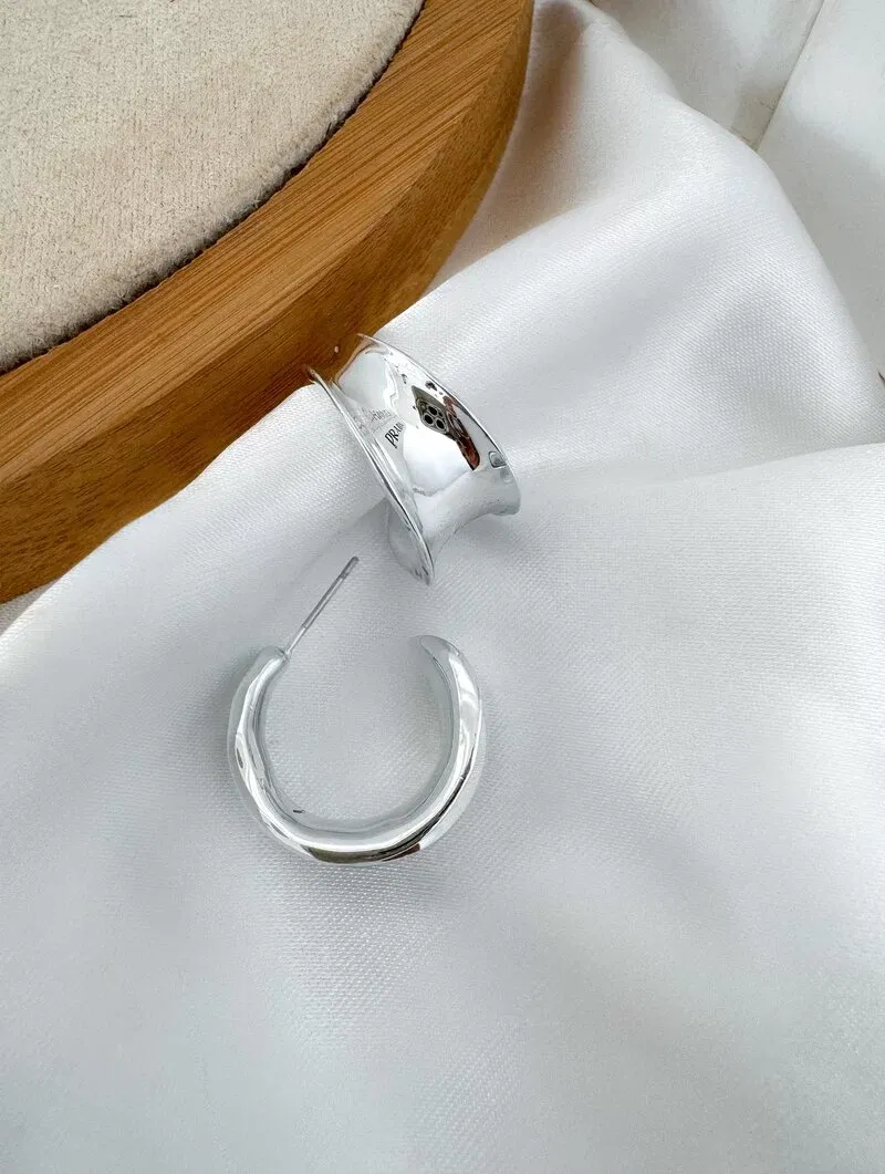 Brinco Folheado a Ouro 18k e Prata Argola Lisa