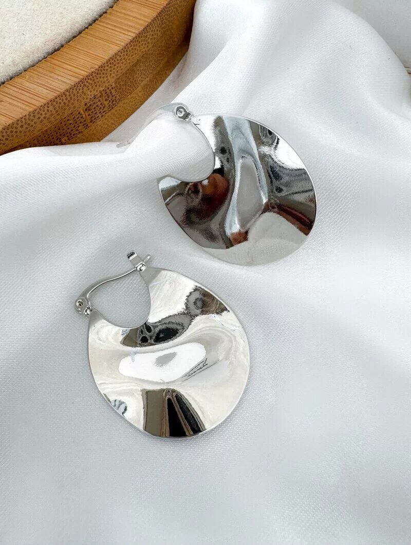 Brinco Folheado a Ouro 18k e Prata Argola Martelada Lisa