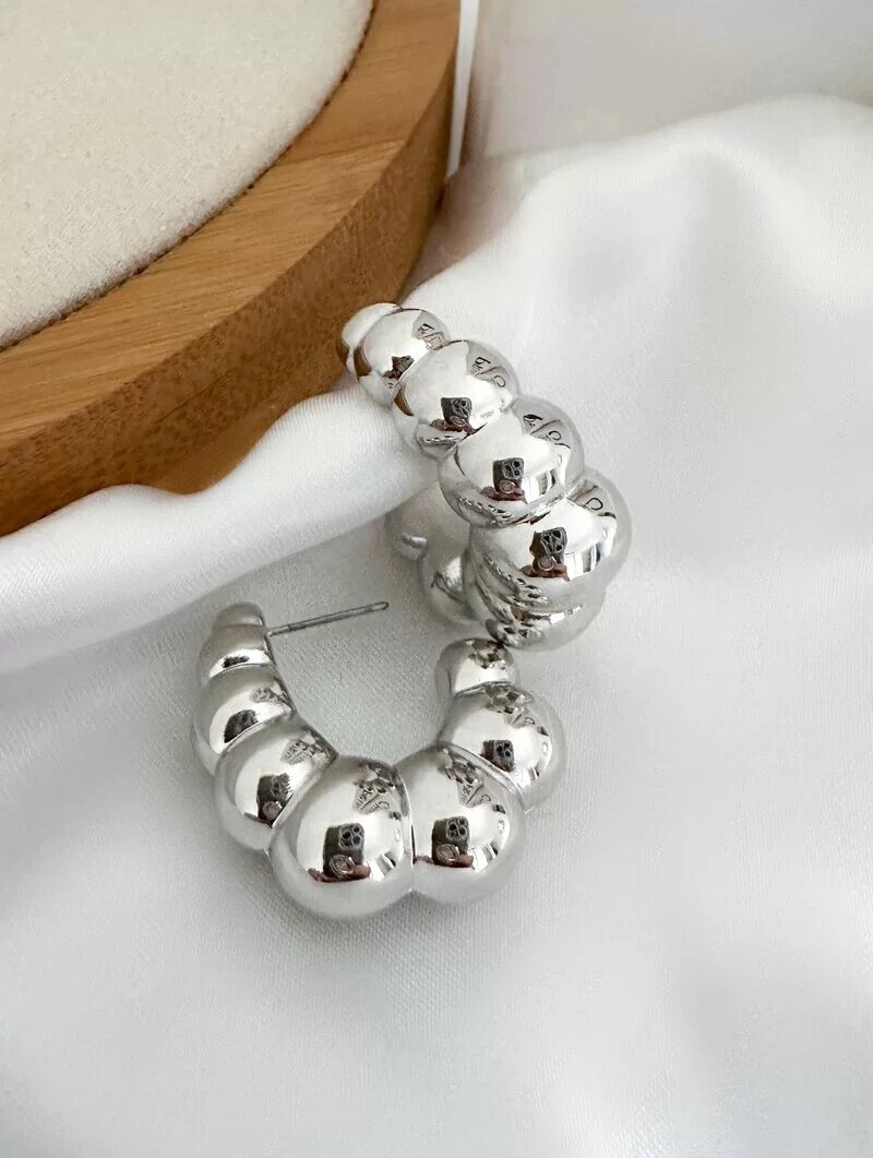 Brinco Folheado a Ouro 18k e Prata Argola Meia Lua Gomos Lisos