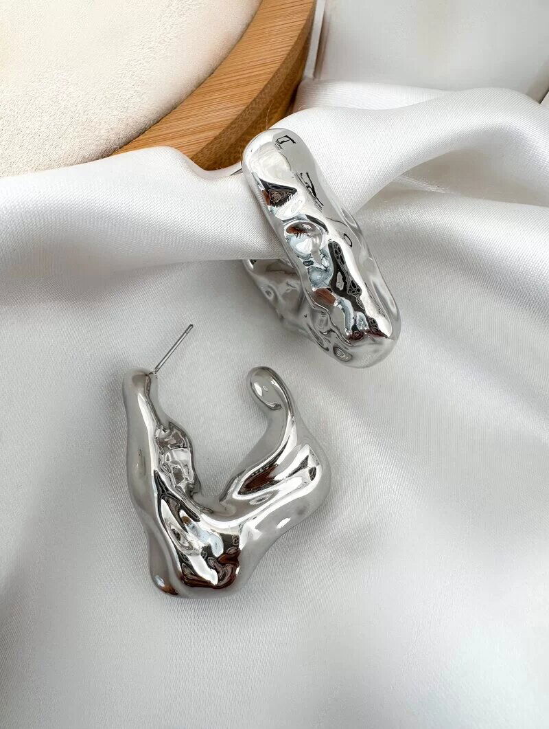 Brinco Folheado a Ouro 18k e Prata Argola Quadrada Martelada