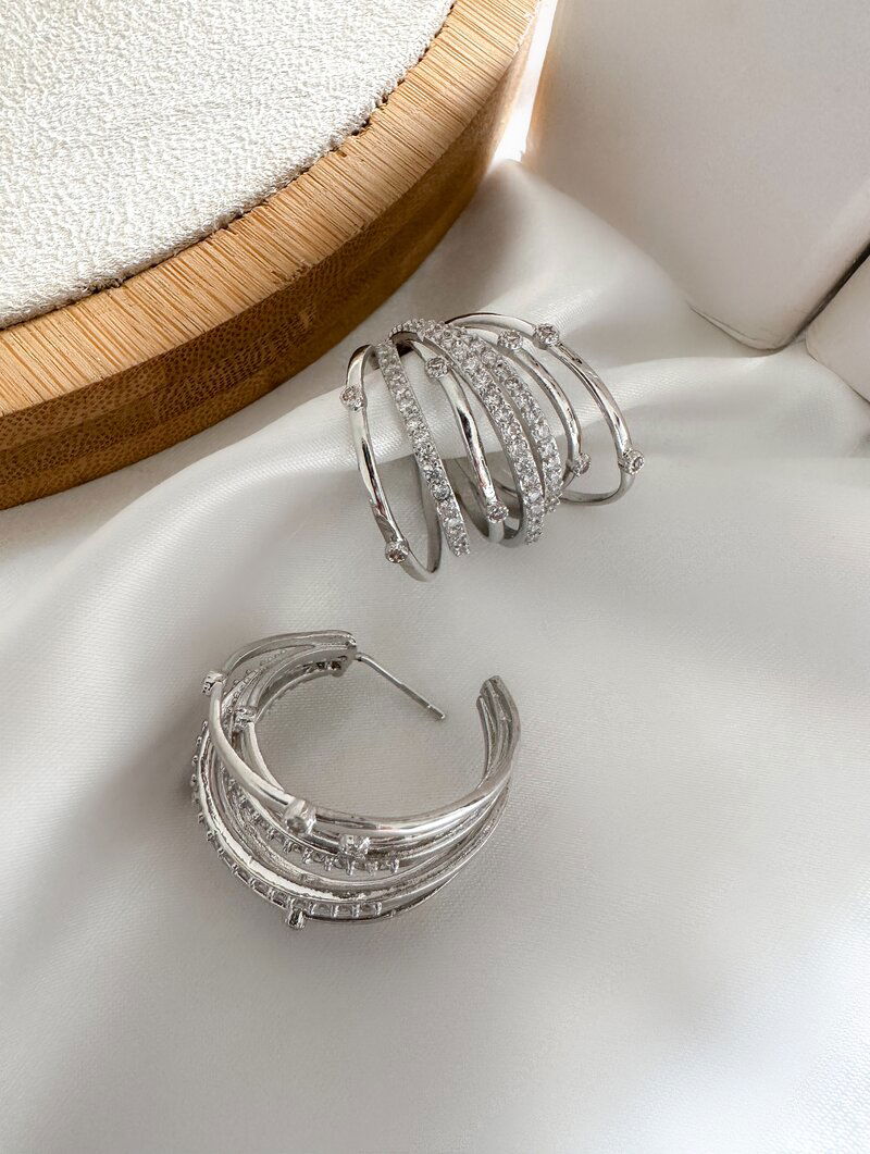 Brinco Folheado a Ouro 18k e Prata Argola Sete Fios com Micro Zircônias