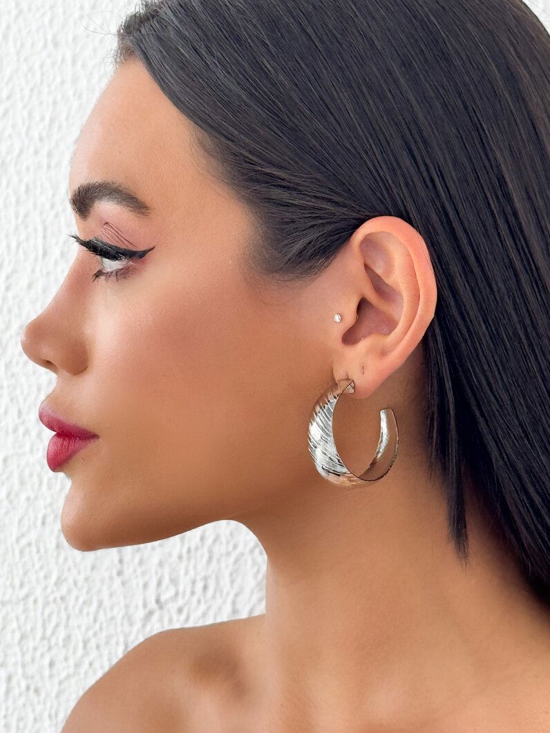 Brinco Folheado a Ouro 18k e Prata Argola Texturizada