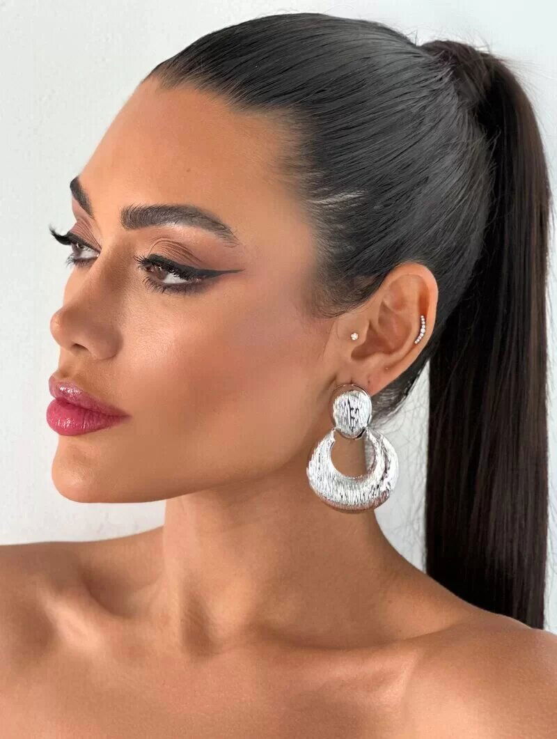 Brinco Folheado a Ouro 18k e Prata Argola Texturizada com Ponteira