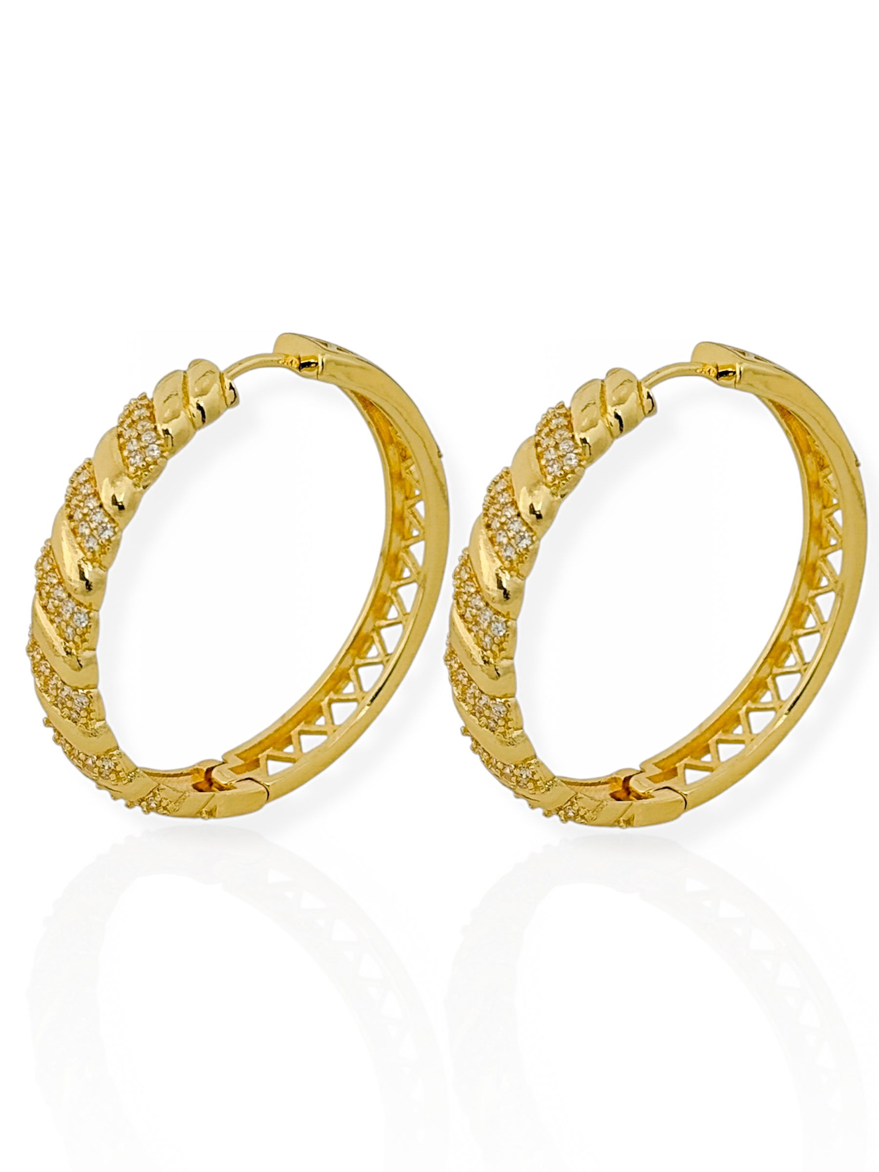 Brinco Folheado a Ouro 18k e Prata Argola Torcida Liso Com Zircônia