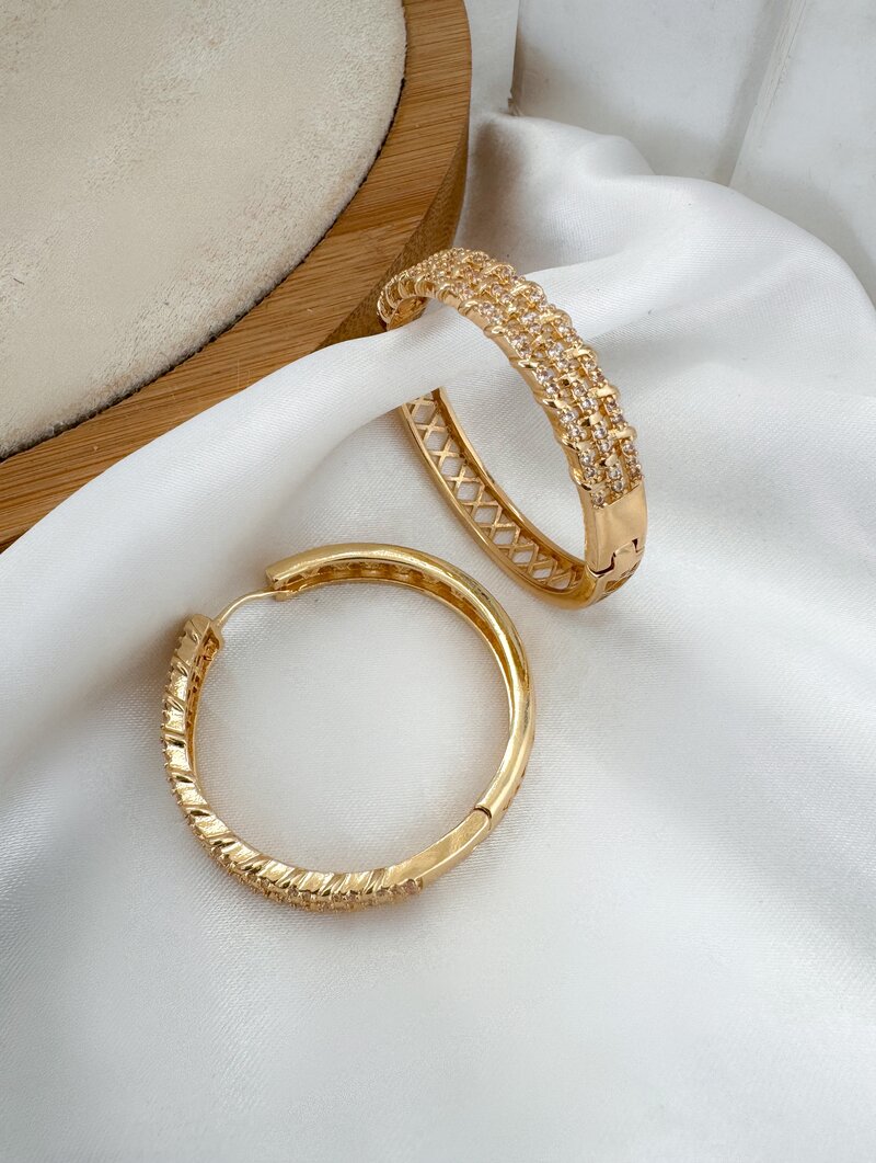 Brinco Folheado a Ouro 18k e Prata Argola Três Fios com Micro Zircônias