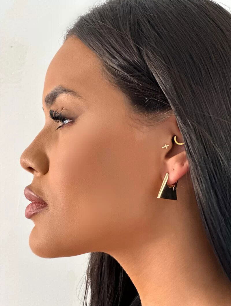 Brinco Folheado a Ouro 18K e Prata Argola Triangular