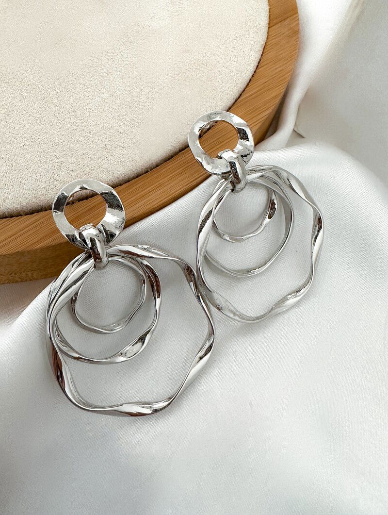 Brinco Folheado a Ouro 18k e Prata Argola Tripla com Ponteira