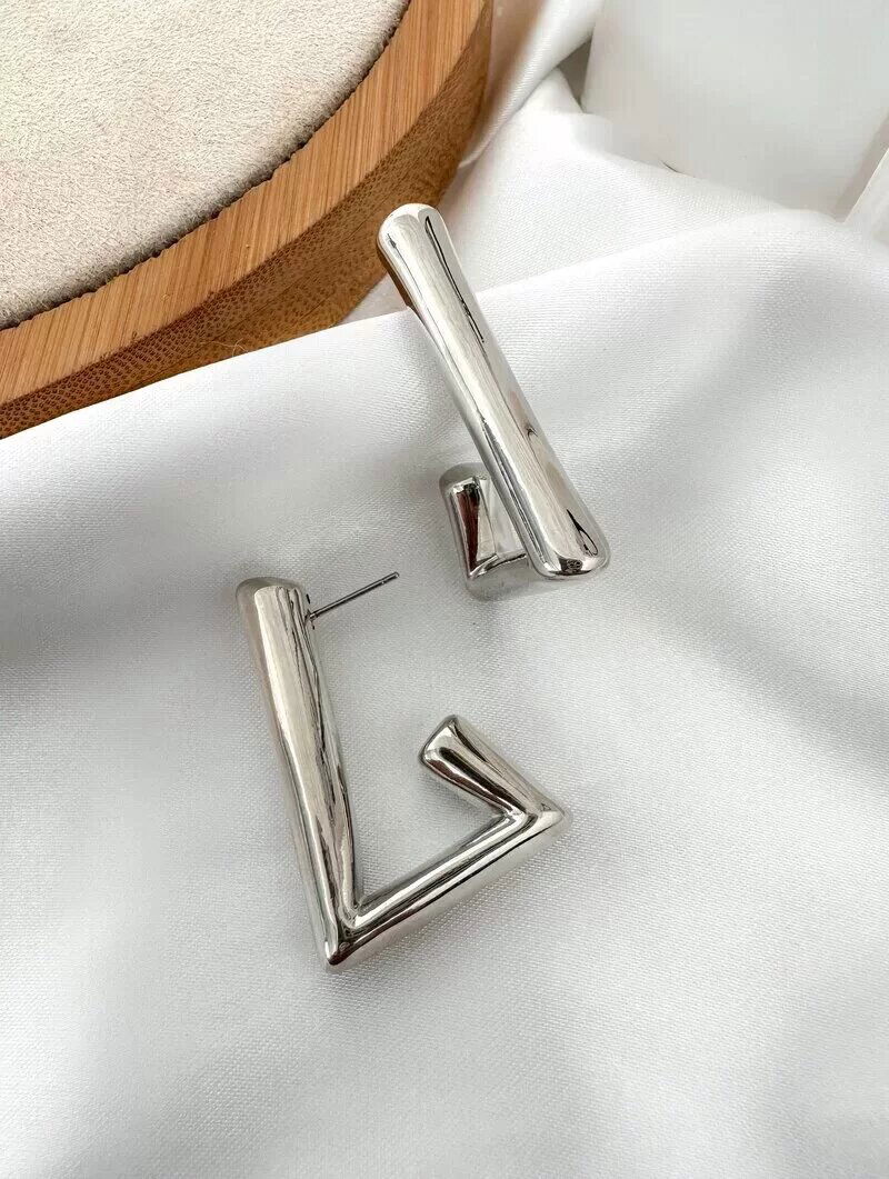 Brinco Folheado a Ouro 18k e Prata Argola Tubo Formato Geométrico