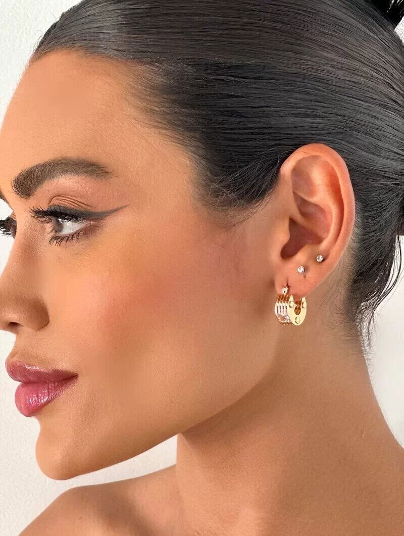 Brinco Folheado a Ouro 18k e Prata Argola Vazada com Zircônia