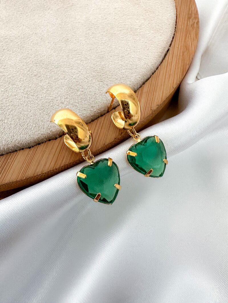 Brinco Folheado a Ouro 18k e Prata Argolinha com Coração Verde