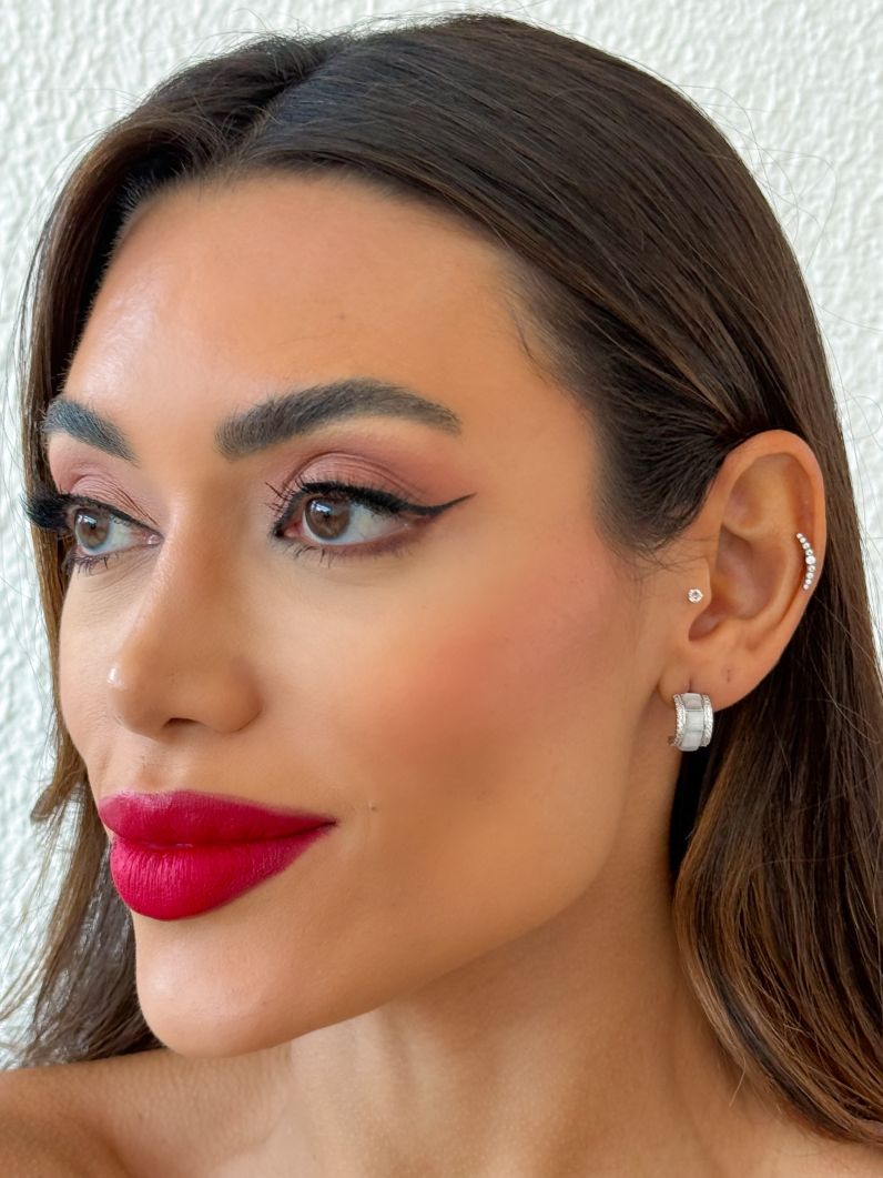 Brinco Folheado a Ouro 18k e Prata Argolinha Com Micro Zirconia e Quadrado Resinado