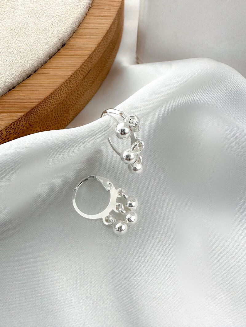 Brinco Folheado a Ouro 18k e Prata Argolinha com Pontos de Luz