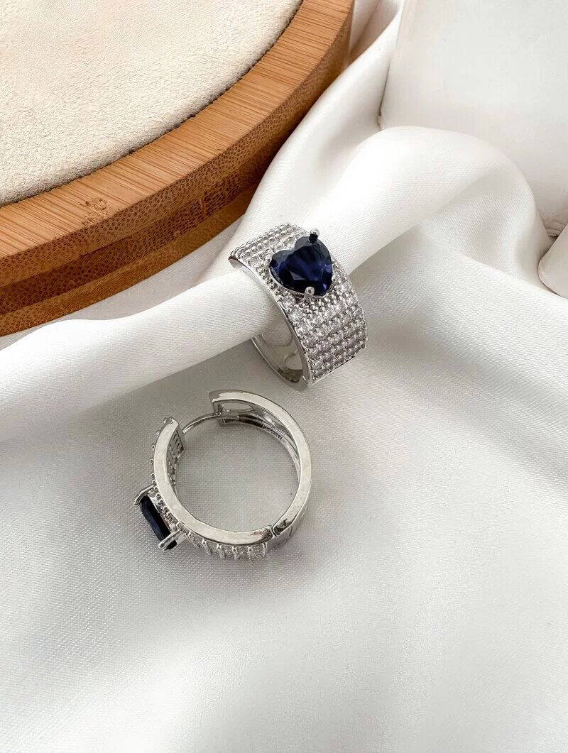 Brinco Folheado a Ouro 18k e Prata Argolinha Cravejada com Coração de Zircônia