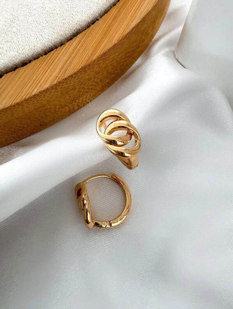 Brinco Folheado a Ouro 18k e Prata Argolinha Elos