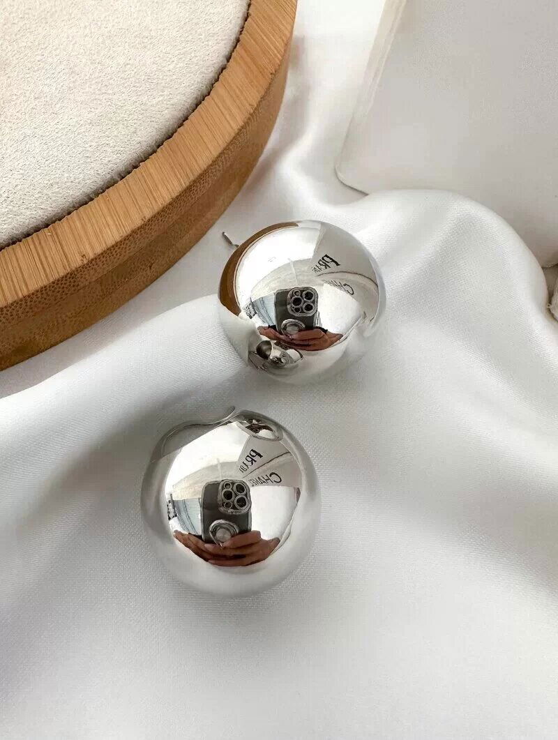 Brinco Folheado a Ouro 18k e Prata Argolinha Esfera Lisa M