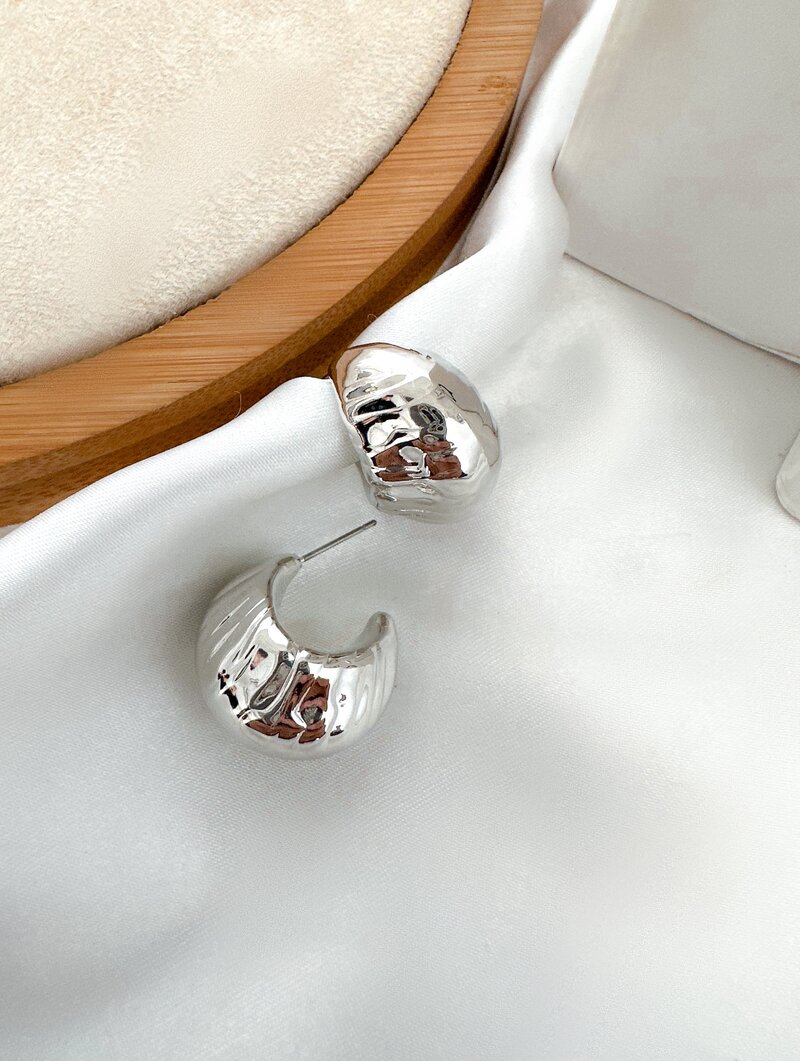 Brinco Folheado a Ouro 18k e Prata Argolinha Texturizada