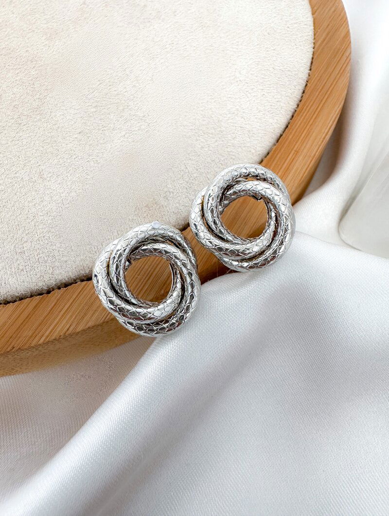 Brinco Folheado a Ouro 18k e Prata Argolinha Três Fios Texturizados