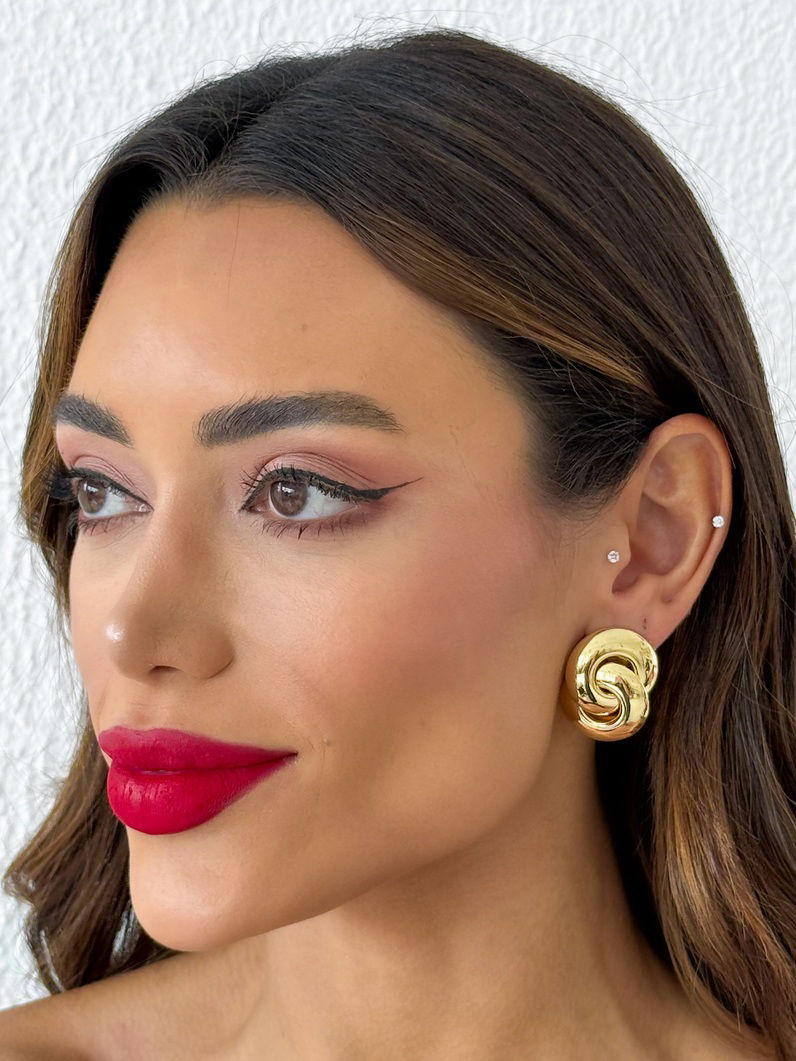 Brinco Folheado a Ouro 18k e Prata Aros Cruzados