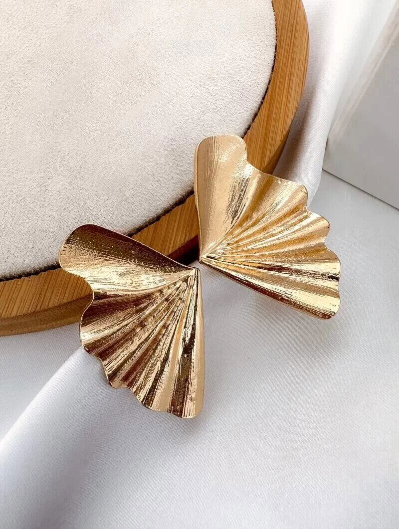 Brinco Folheado a Ouro 18k e Prata Asas Marteladas