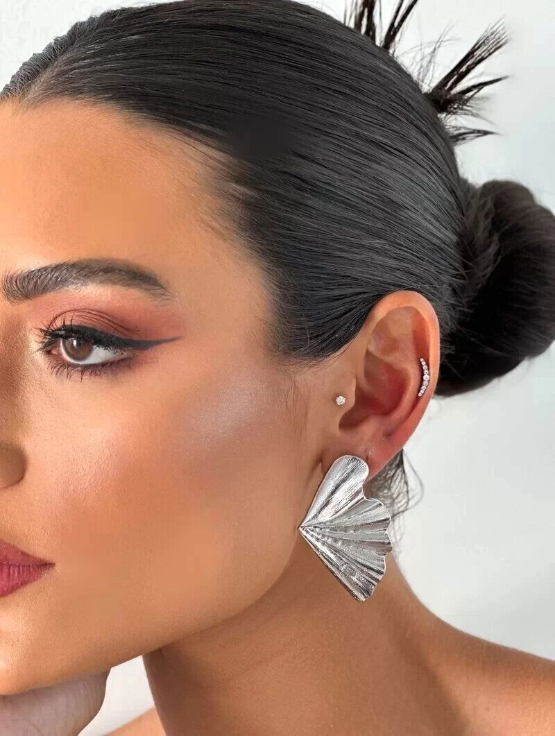 Brinco Folheado a Ouro 18k e Prata Asas Marteladas