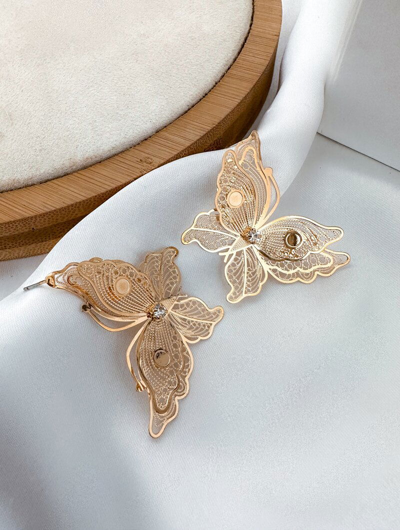 Brinco Folheado a Ouro 18k e Prata Borboleta Luxo