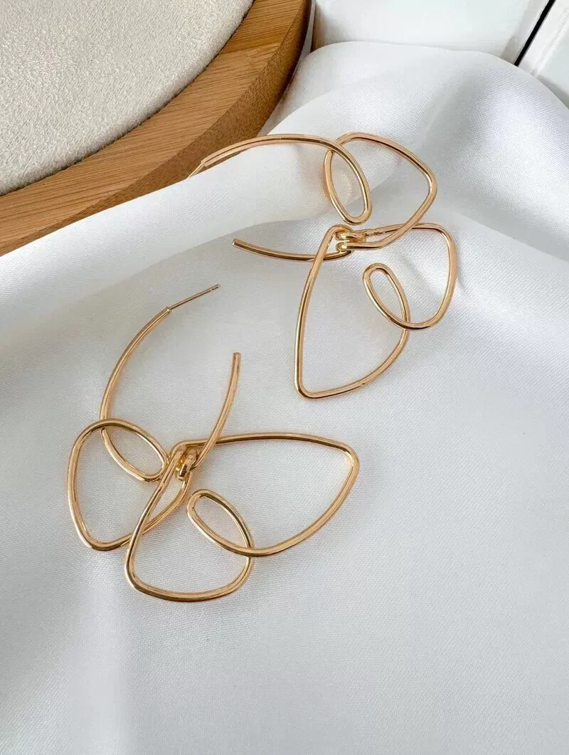 Brinco Folheado a Ouro 18k e Prata Borboleta Orgânica