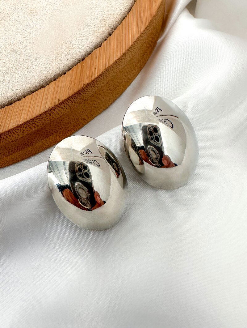 Brinco Folheado a Ouro 18k e Prata Botton Oval Liso