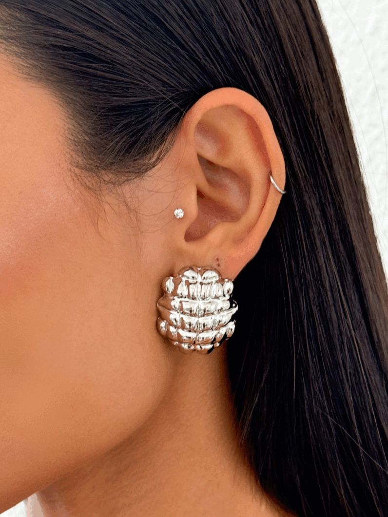 Brinco Folheado a Prata Botton Quadriculado