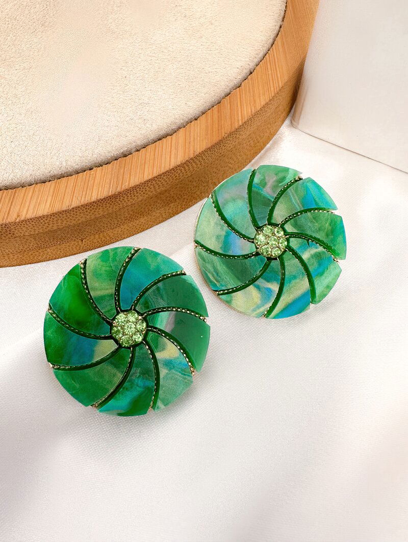 Brinco Folheado a Ouro 18k e Prata Botton Resinado