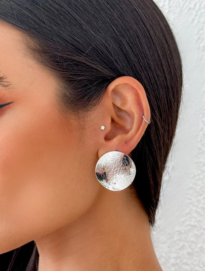 Brinco Folheado a Ouro 18k e Prata Botton Texturizado