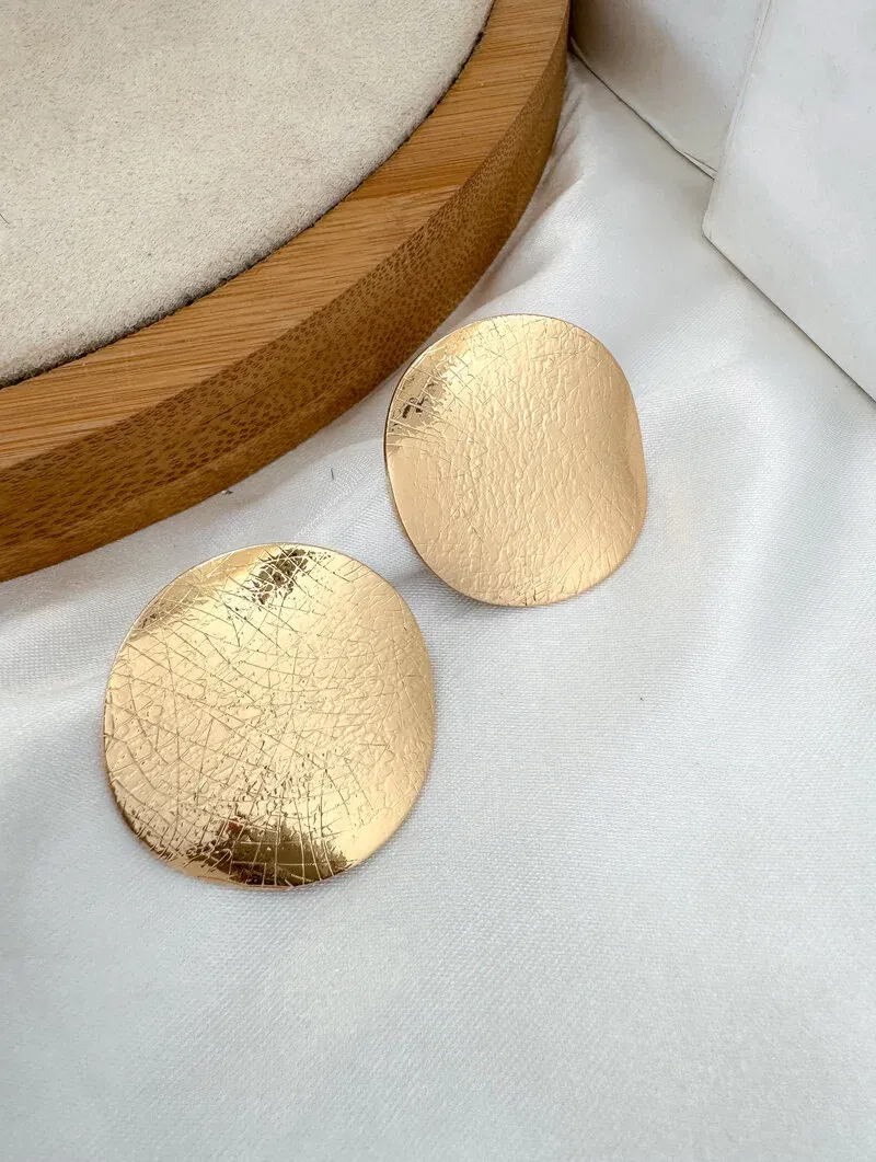 Brinco Folheado a Ouro 18k e Prata Botton Texturizado