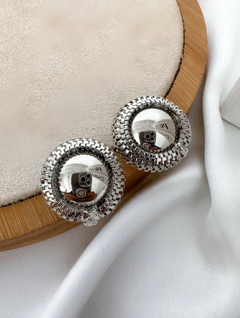 Brinco Folheado a Ouro 18k e Prata Botton Texturizado com Centro Liso
