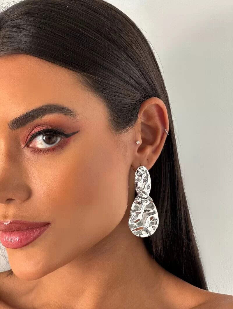 Brinco Folheado a Ouro 18k e Prata Bottons Martelados