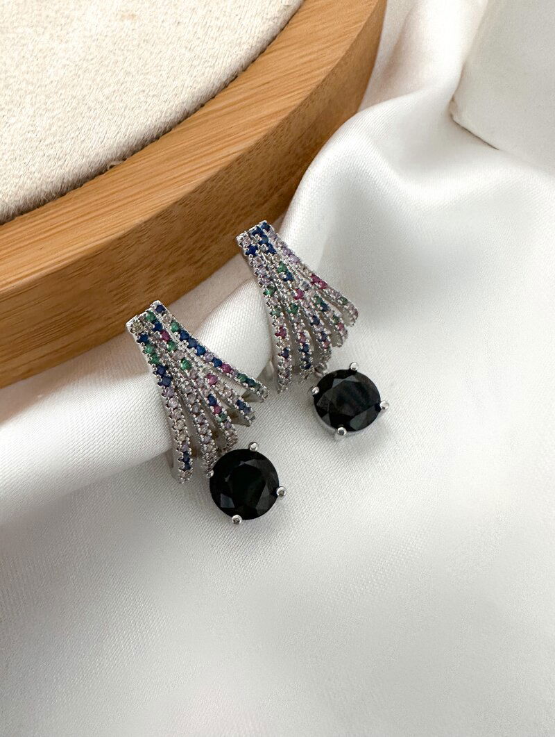 Brinco Folheado a Ouro 18k e Prata Cinco Fios Cravejados com Pedra de Zircônia