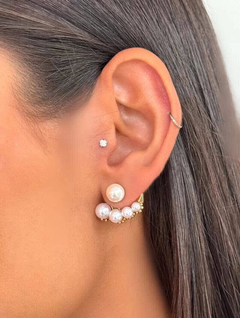Brinco Folheado a Ouro 18k e Prata Cinco Pérolas